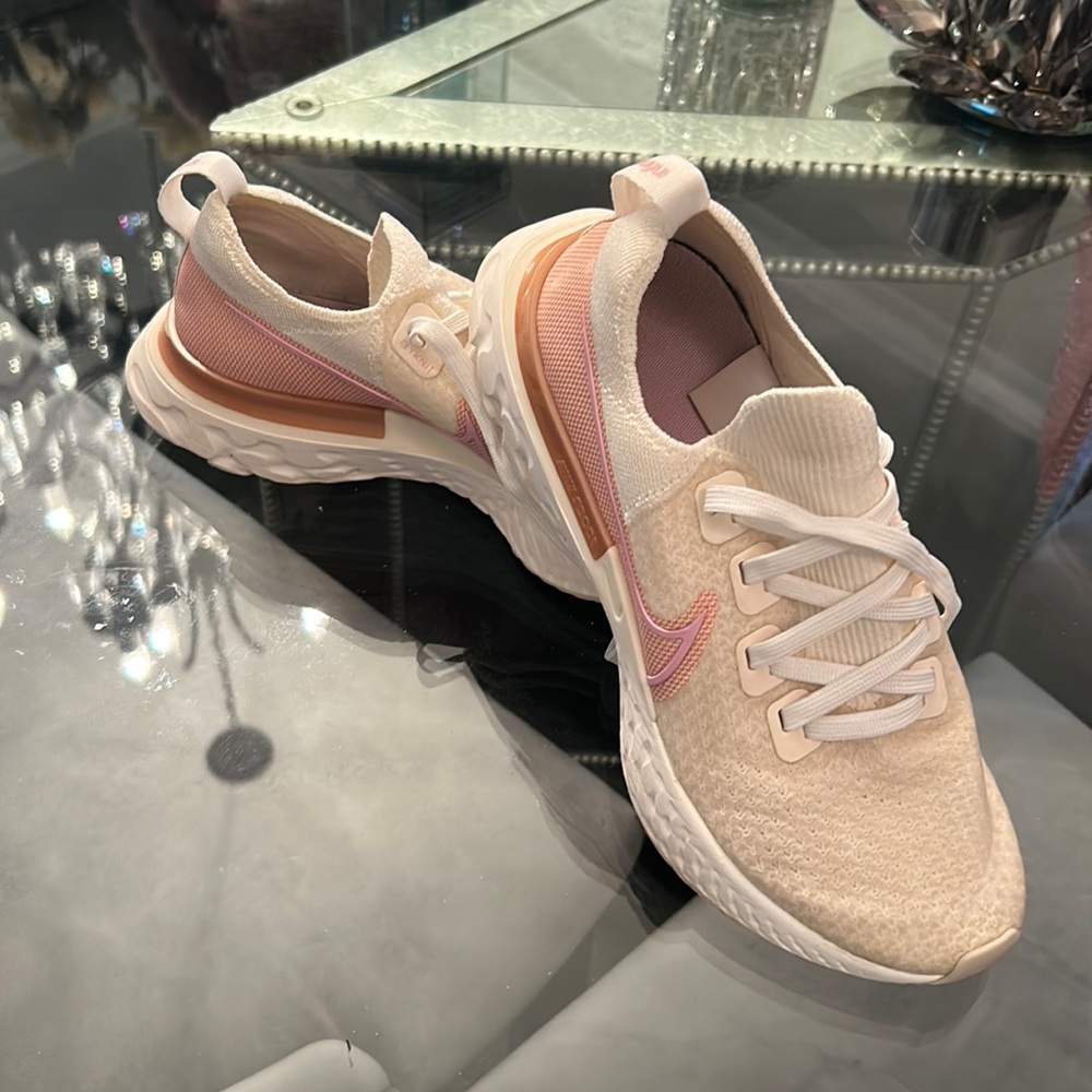 Nike Infinity React Sneaker - image 1